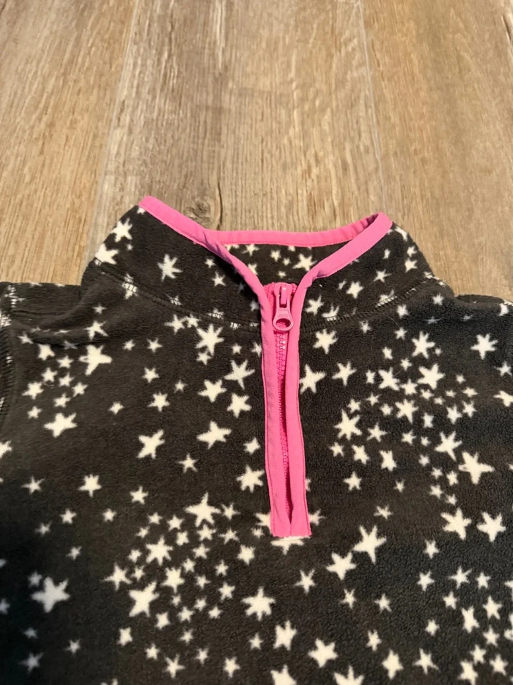 OshKosh Black Star Fleece pull over with Pink Trim